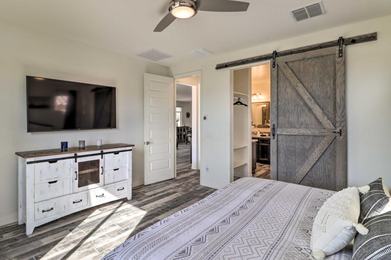 Stunning Goodyear Vacation Rental With Private Pool! エクステリア 写真