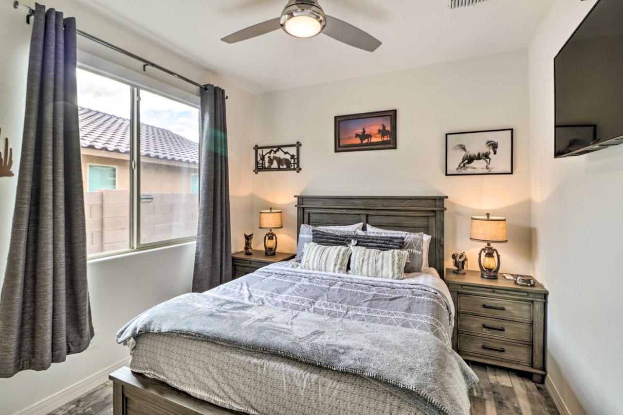 Stunning Goodyear Vacation Rental With Private Pool! エクステリア 写真
